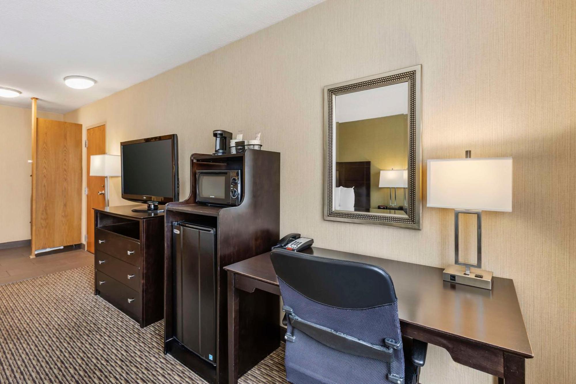 Best Western Watertown/Fort Drum Dış mekan fotoğraf