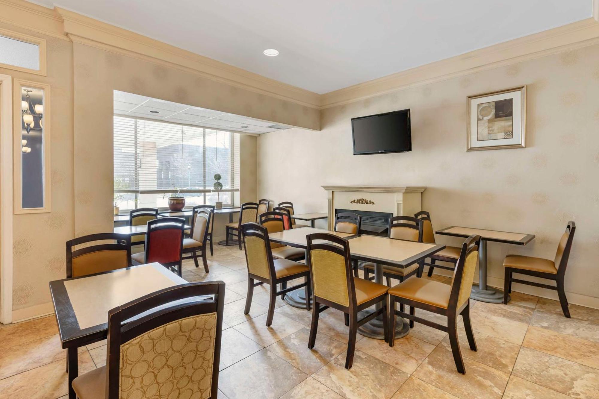 Best Western Watertown/Fort Drum Dış mekan fotoğraf