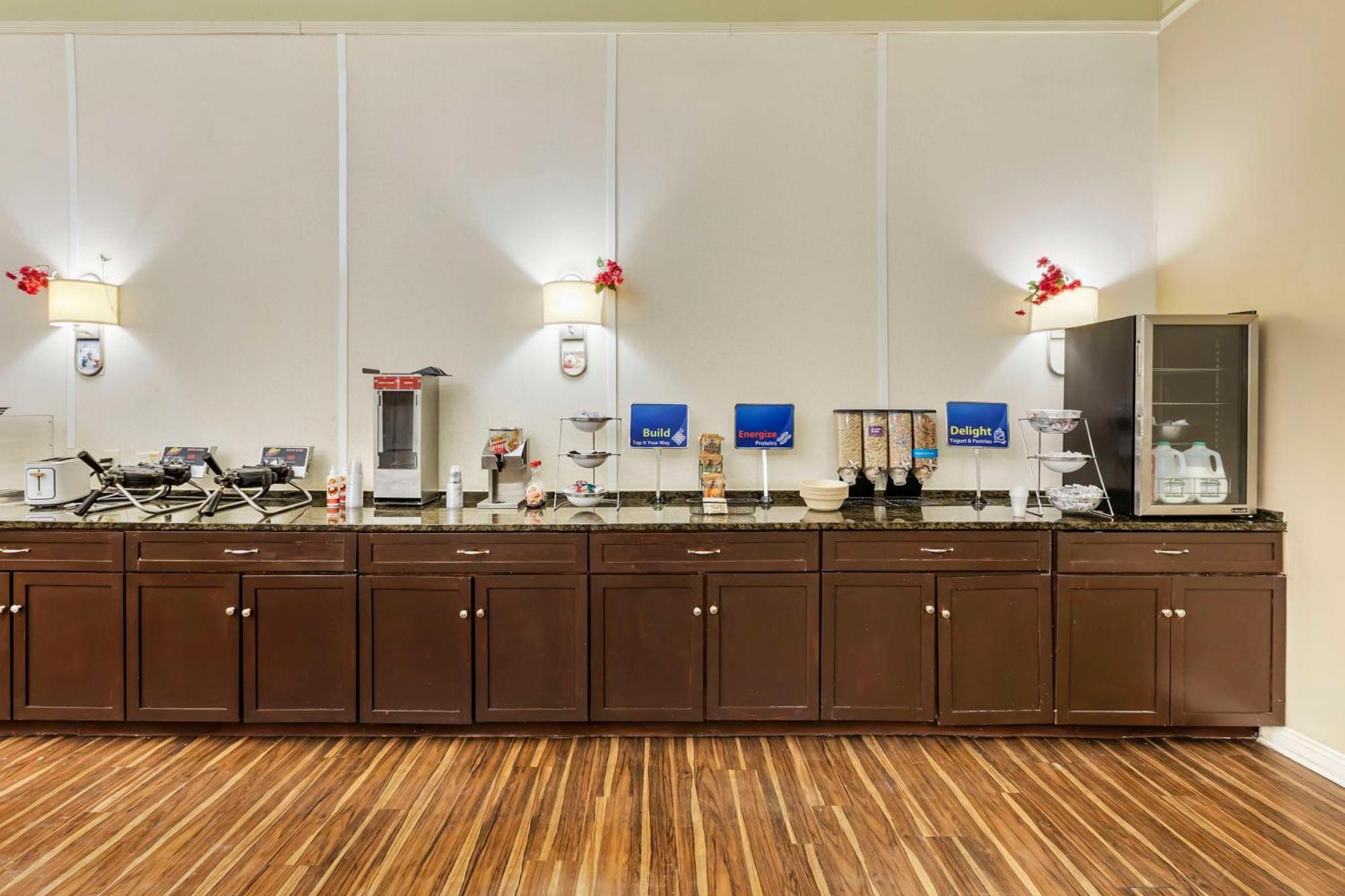 Best Western Watertown/Fort Drum Dış mekan fotoğraf